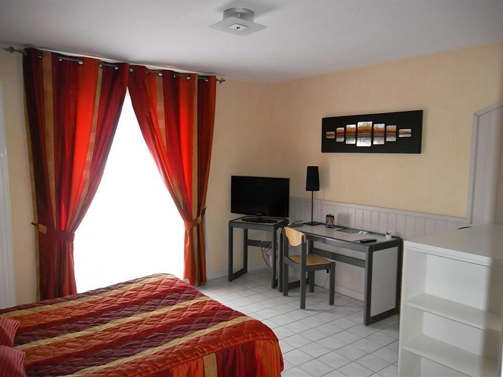 Le Médicis 3* Roussillon (Isere)